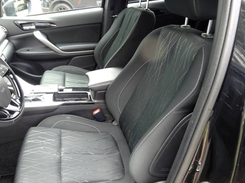 Fahrzeugabbildung Mitsubishi Eclipse Cross 1.5 T-MIVEC 4*4 Diamant Edition +