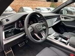 Fahrzeugabbildung Audi Q8 45 TDI qu S Line PANO STANDHZG HuD AHK LM22