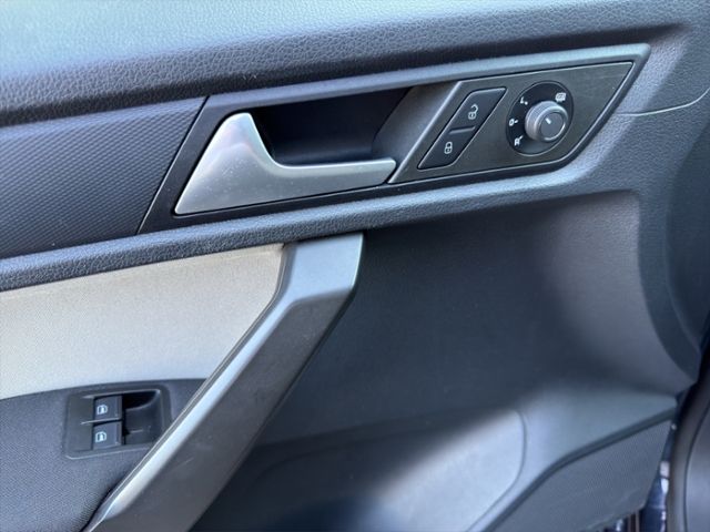 Fahrzeugabbildung Volkswagen Caddy Behindertengerecht Rollstuhlrampe
