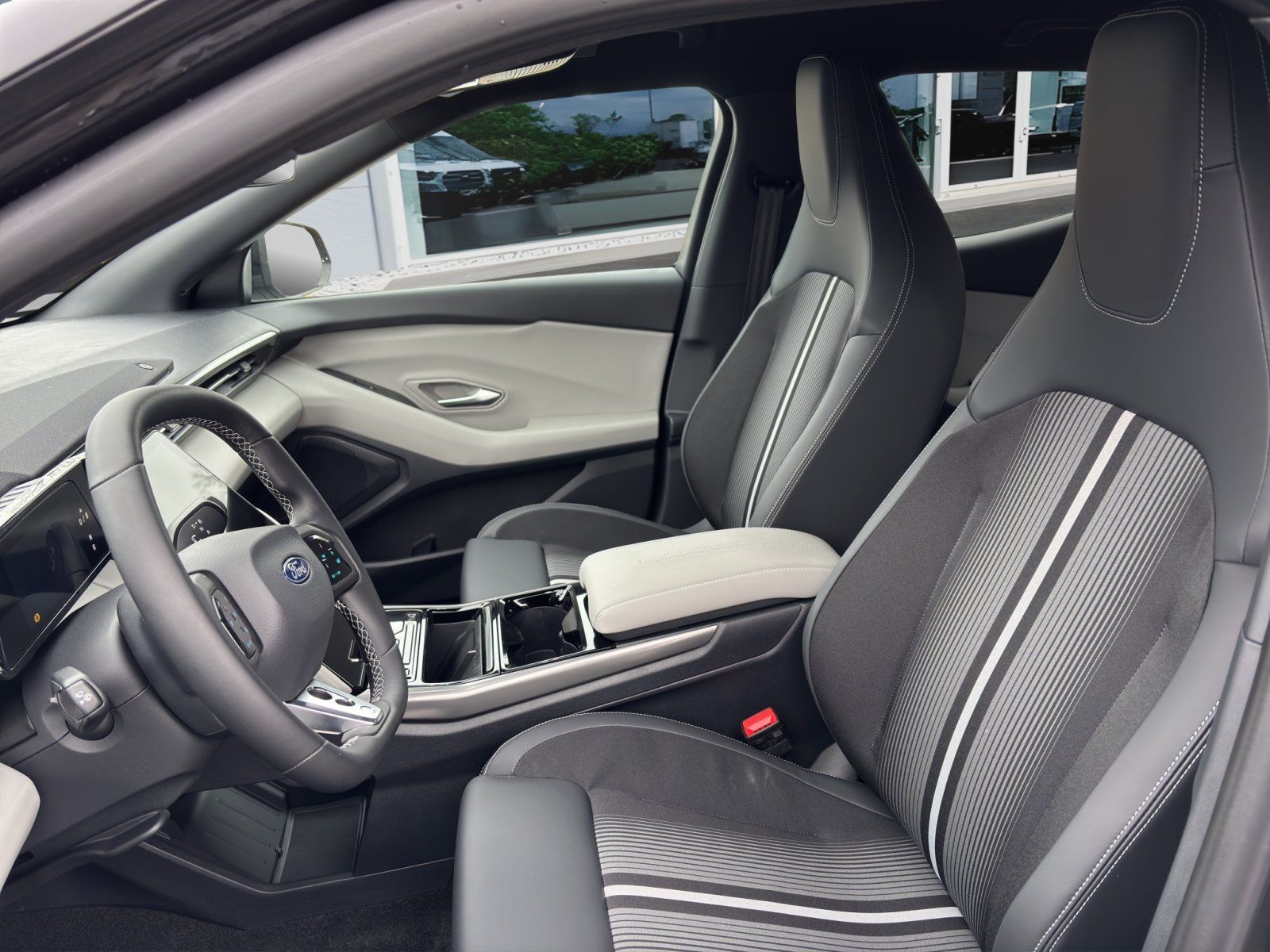 Fahrzeugabbildung Ford Capri eMotor 210 kW RWD