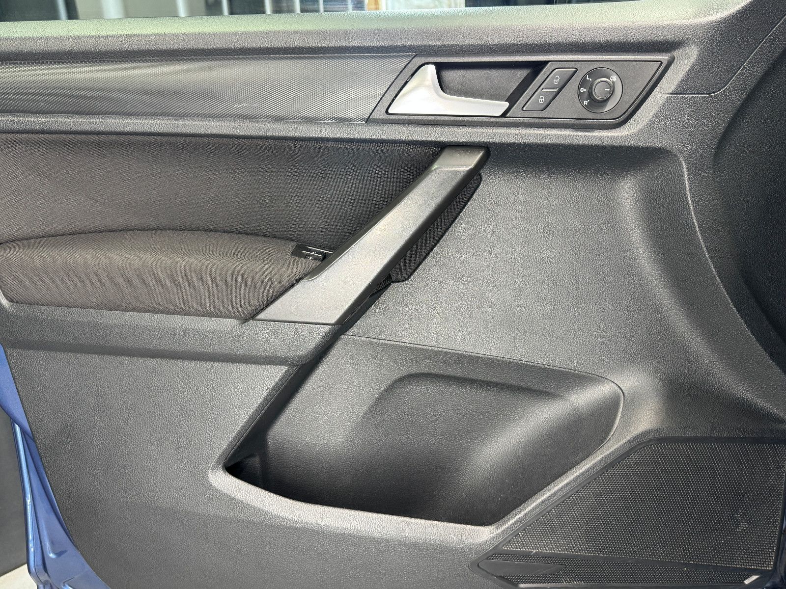 Fahrzeugabbildung Volkswagen Caddy PKW Comfortline BMT 1.4 TSI|NAVI|PDC|