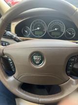 Jaguar S-Type 3 Liter V6 Executive Executive - schwarze Jaguar S-Type