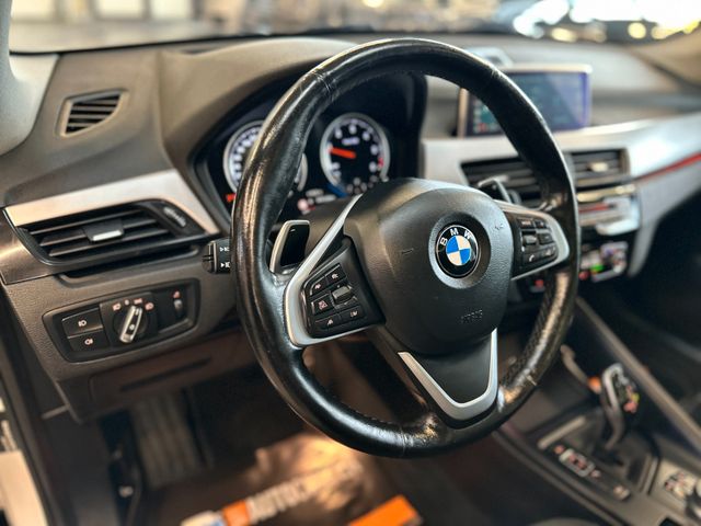 BMW X1 xDrive 20 d *HeadUp*Pano*AHK*Kamera*