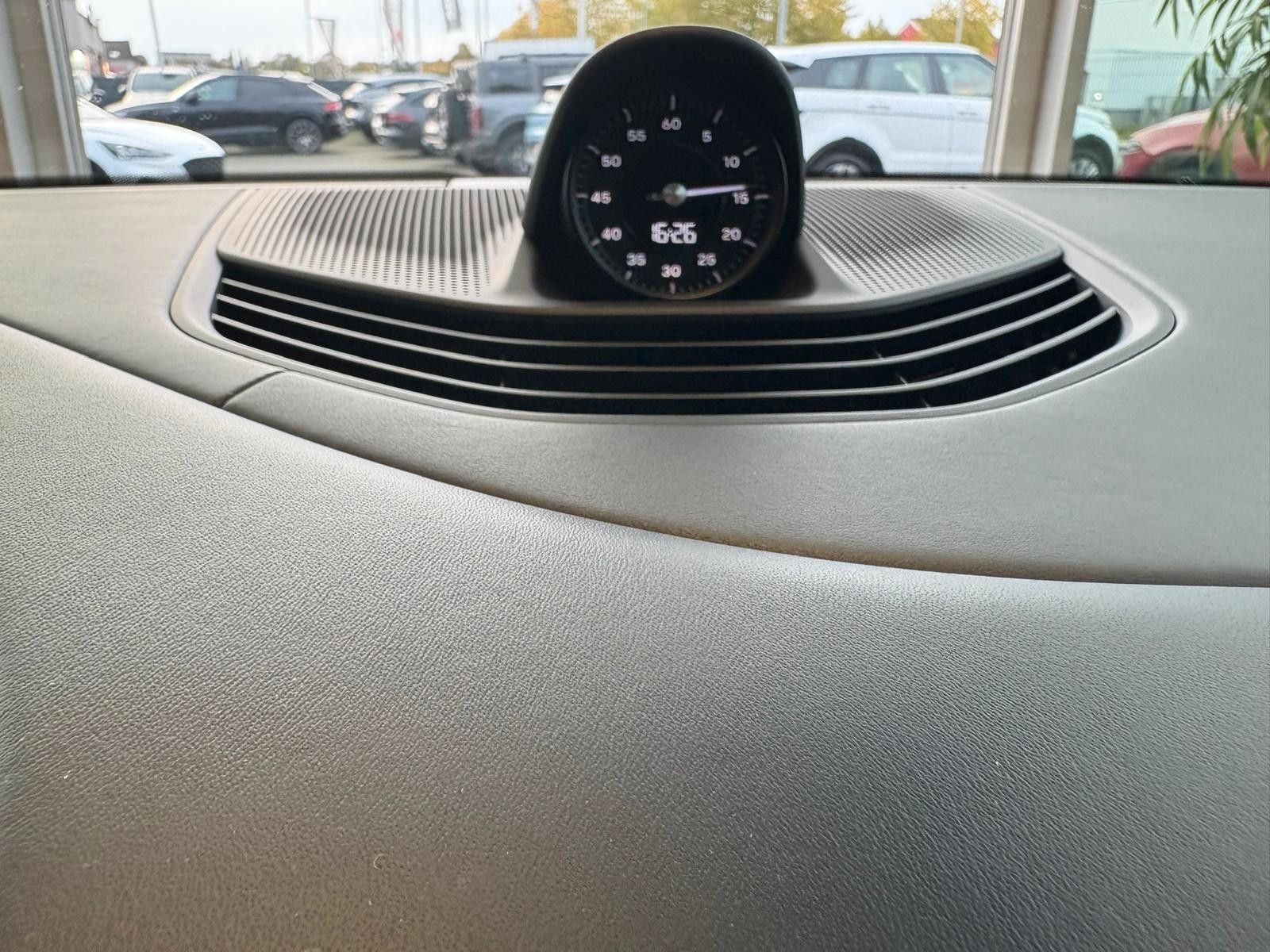 Fahrzeugabbildung Porsche Taycan Sport Turismo/Sportchrono/Bose/Pano/