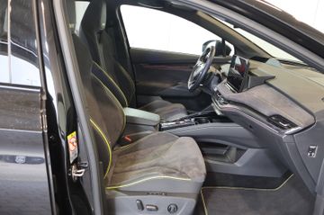 Skoda Enyaq Coupé RS Lounge WÄRMEP.+HUD+360°+PANO+AHK