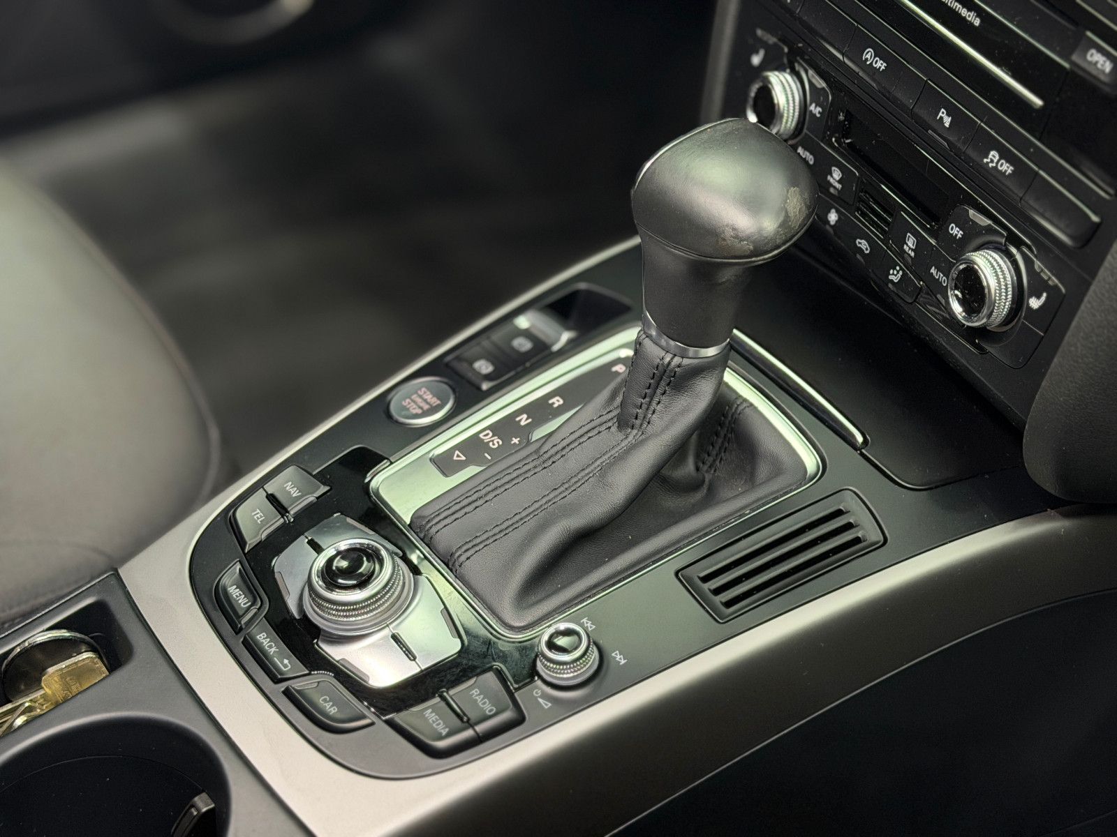 Fahrzeugabbildung Audi A4 Avant 3.0 TDI quattro|BANG&OLUFSEN|1.HAND