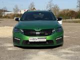 Skoda Octavia 2.0 Combi VRS 230PS*NAVI*ALU*LED*AHK*S/S - Skoda Octavia: Grün