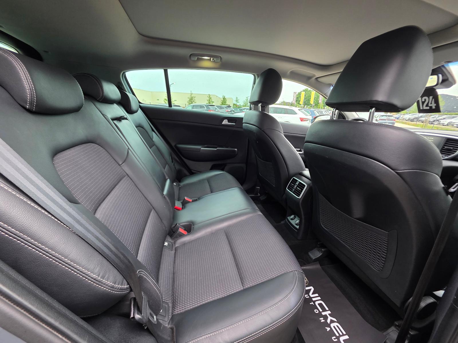 Kia Sportage Spirit 4WD*Bi-Led*Kamera*Pano*Leder*AHK