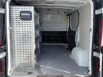 Opel Vivaro - 8