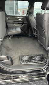 Dodge RAM 1500 5,7 V8 e-Torque Crew Cab - Dodge RAM: 1500 Crew Cab