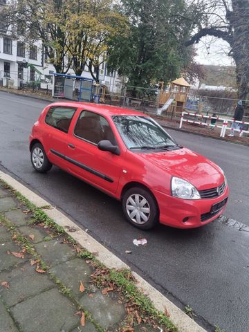 Renault Clio TÜV NEU