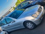 Mercedes-Benz Mercedes C-Klasse 220  Baujahres 2002 TÜV ... - Mercedes-Benz E 220 aus 2002