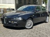Alfa Romeo 147*KLIMA*TÜV*8-Fach bereift*1.HAND*nur 102tkm* - Alfa Romeo 147: T