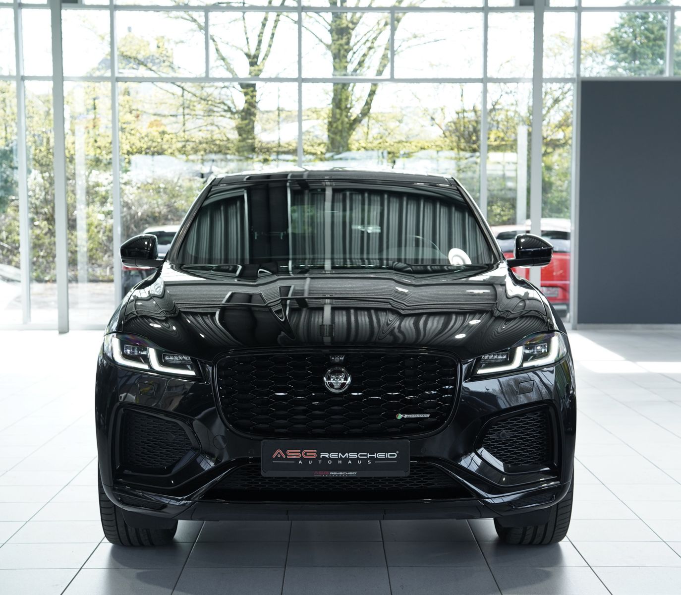 Jaguar F Pace