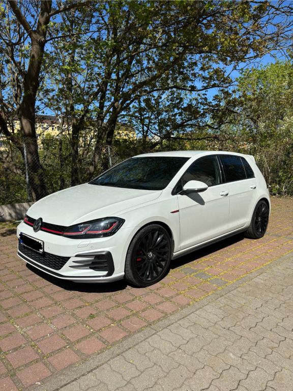 Image of Volkswagen Golf