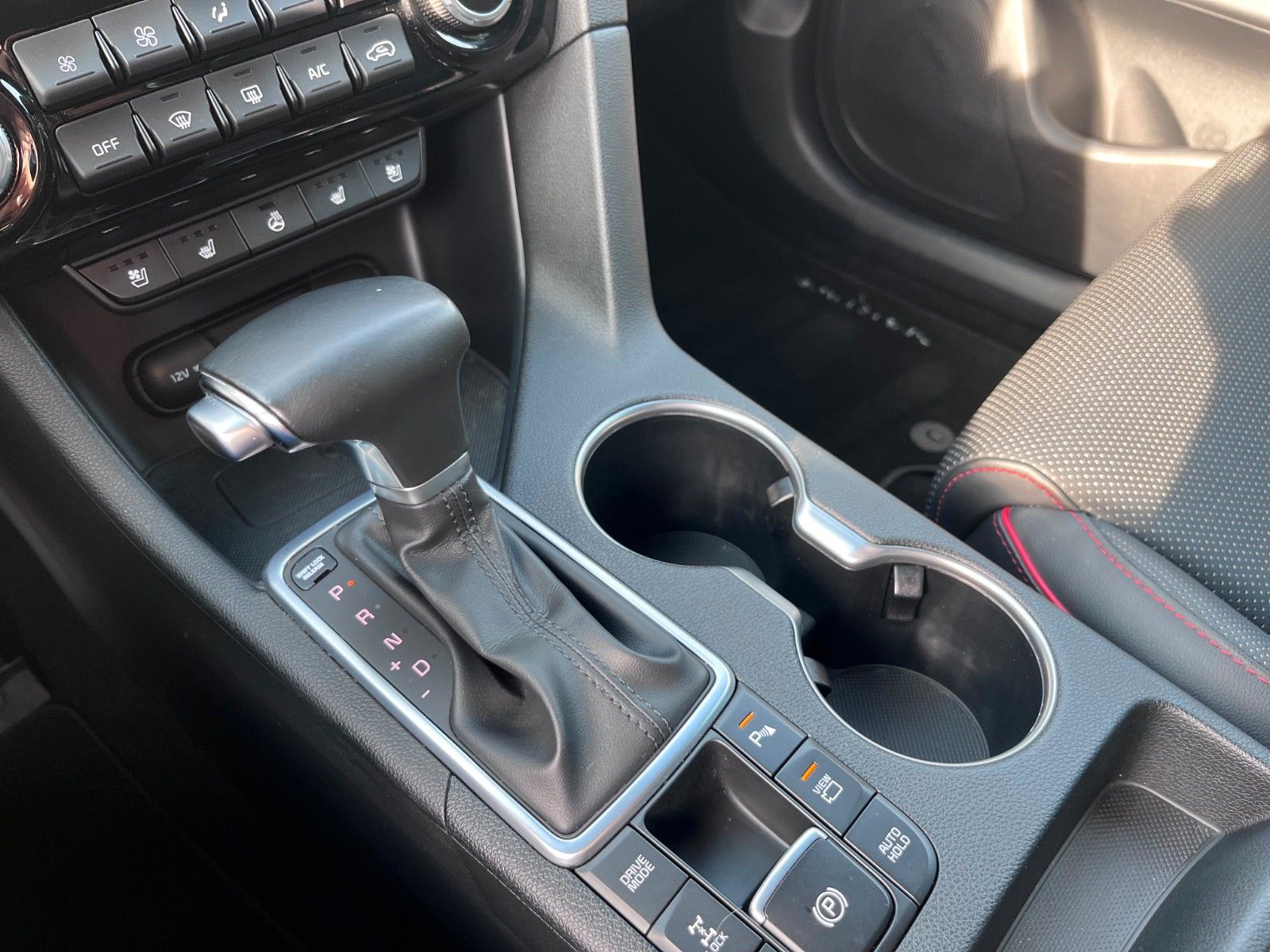 Fahrzeugabbildung Kia Sportage GT-Line 4WD TOP LEDER NAVI uvm.