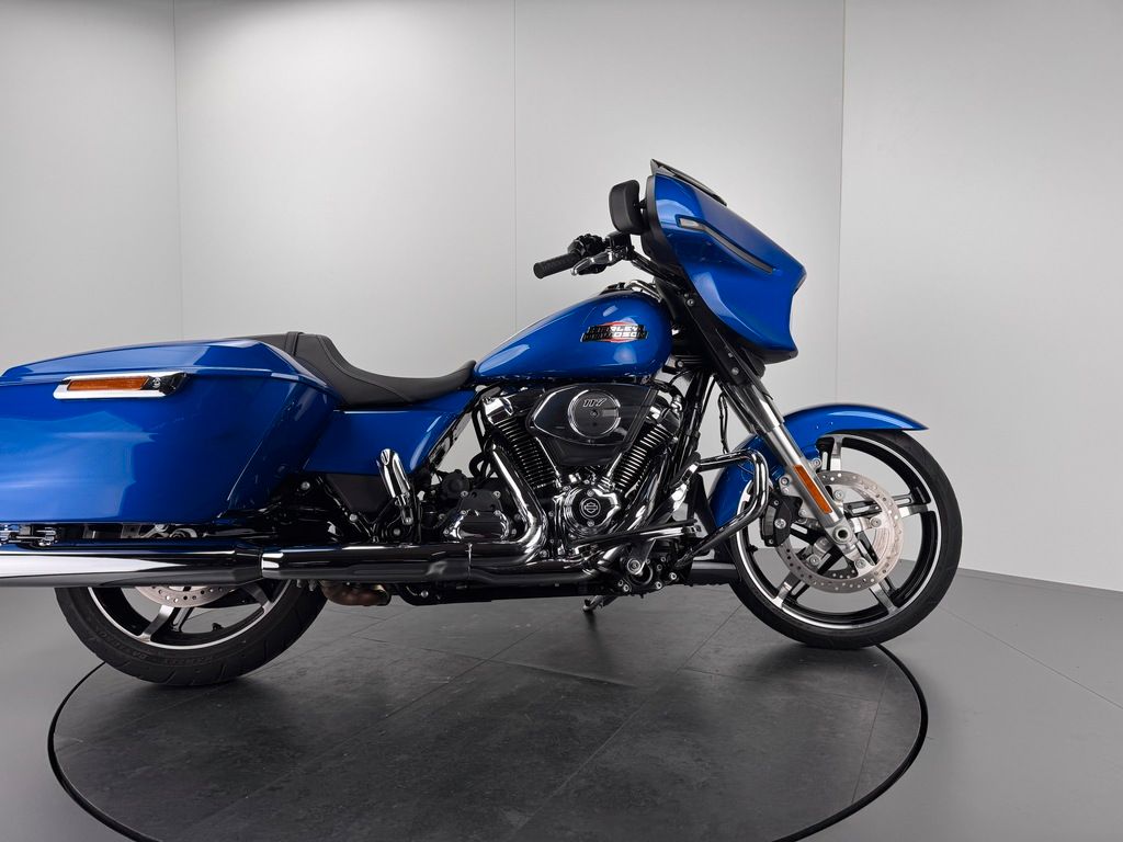 Fahrzeugabbildung Harley-Davidson STREET GLIDE *NEUWERTIG *5HD