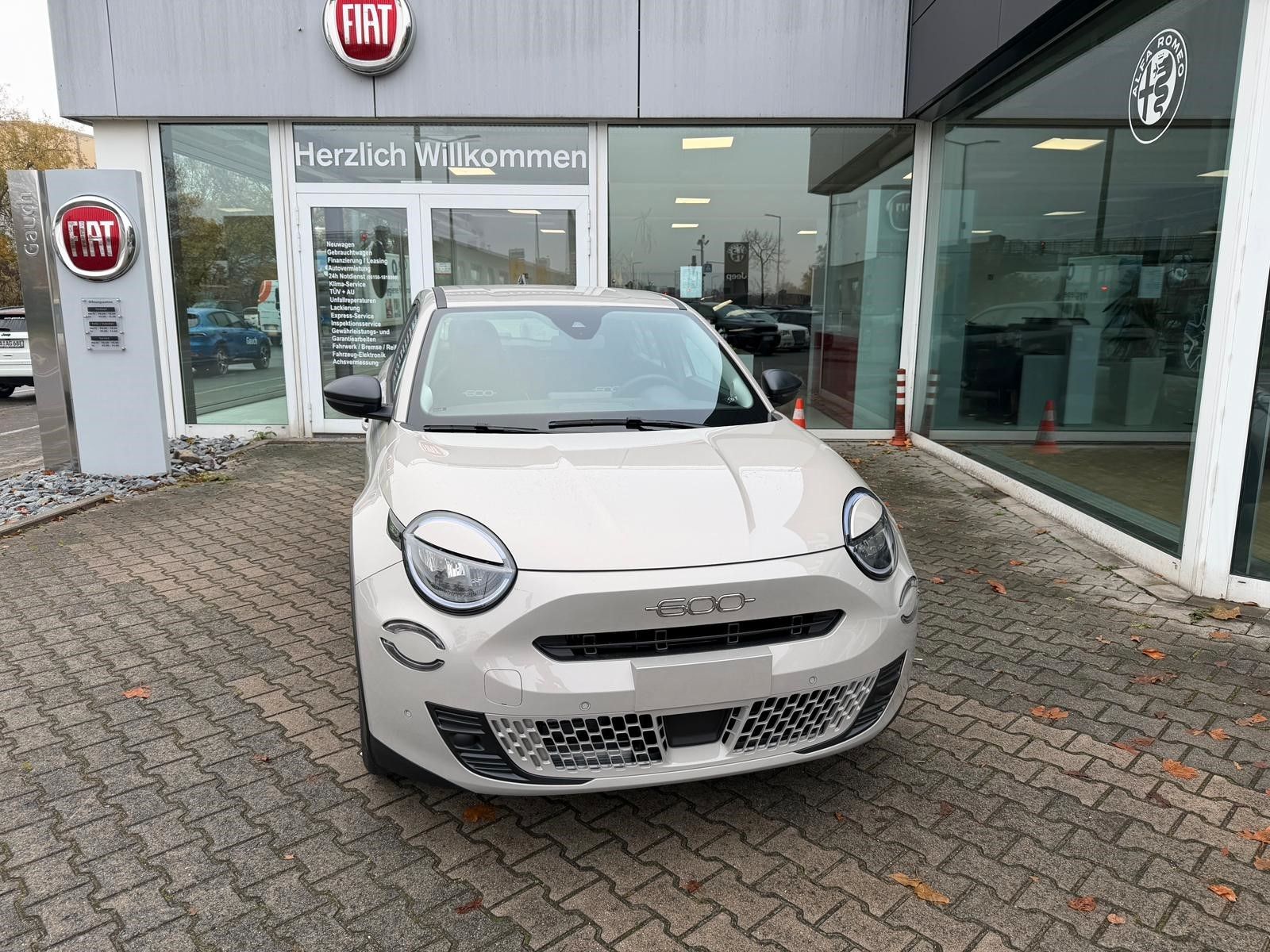 Fiat 600 Hybrid DCT Business Edition Allwettereifen