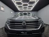 Volkswagen Touareg 3.0 TSI 4Motion VIRTUAL|AUTOM|PANO||MART - gebrauchte Volkswagen Touareg aus dem Jahr 2019