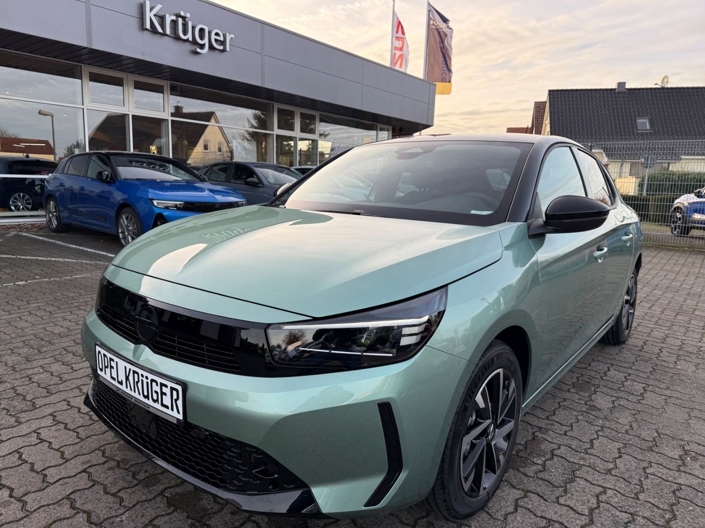 Fahrzeugabbildung Opel Corsa F YES SHZ+LHZ+Allwetter