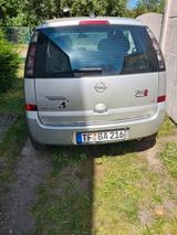 Opel Meriva 1.6 TWINPORT Edition Easytronic Edition - Opel Meriva mit Benzin-Antrieb: Kleinbus, Halbautomatik