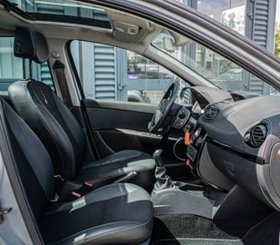 Fahrzeugabbildung Renault Clio III Night and Day|SCHIEBEDACH|SHZ|PDC|KLIMA