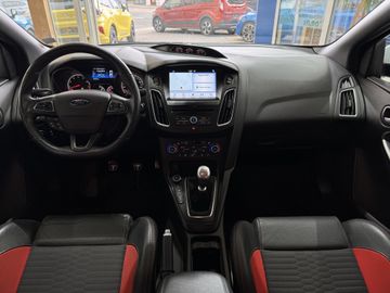 Ford Focus Turnier ST 250PS