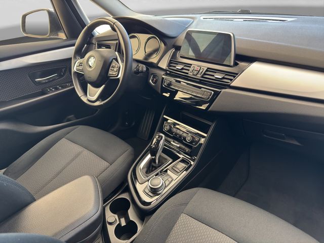 Fahrzeugabbildung BMW 218i Gran Tourer Automatik+LED+Navi+Sitzh.+AHK