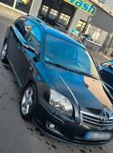 Toyota Avensis Combi Sol 2,2-l-D-CAT Sol - Toyota Avensis Sol mit Diesel-Antrieb