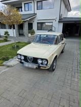 Alfa Romeo  Alfa Romeo Giulia Nuova Super 130 1975 - Alfa Romeo Giulia: Super Nuova