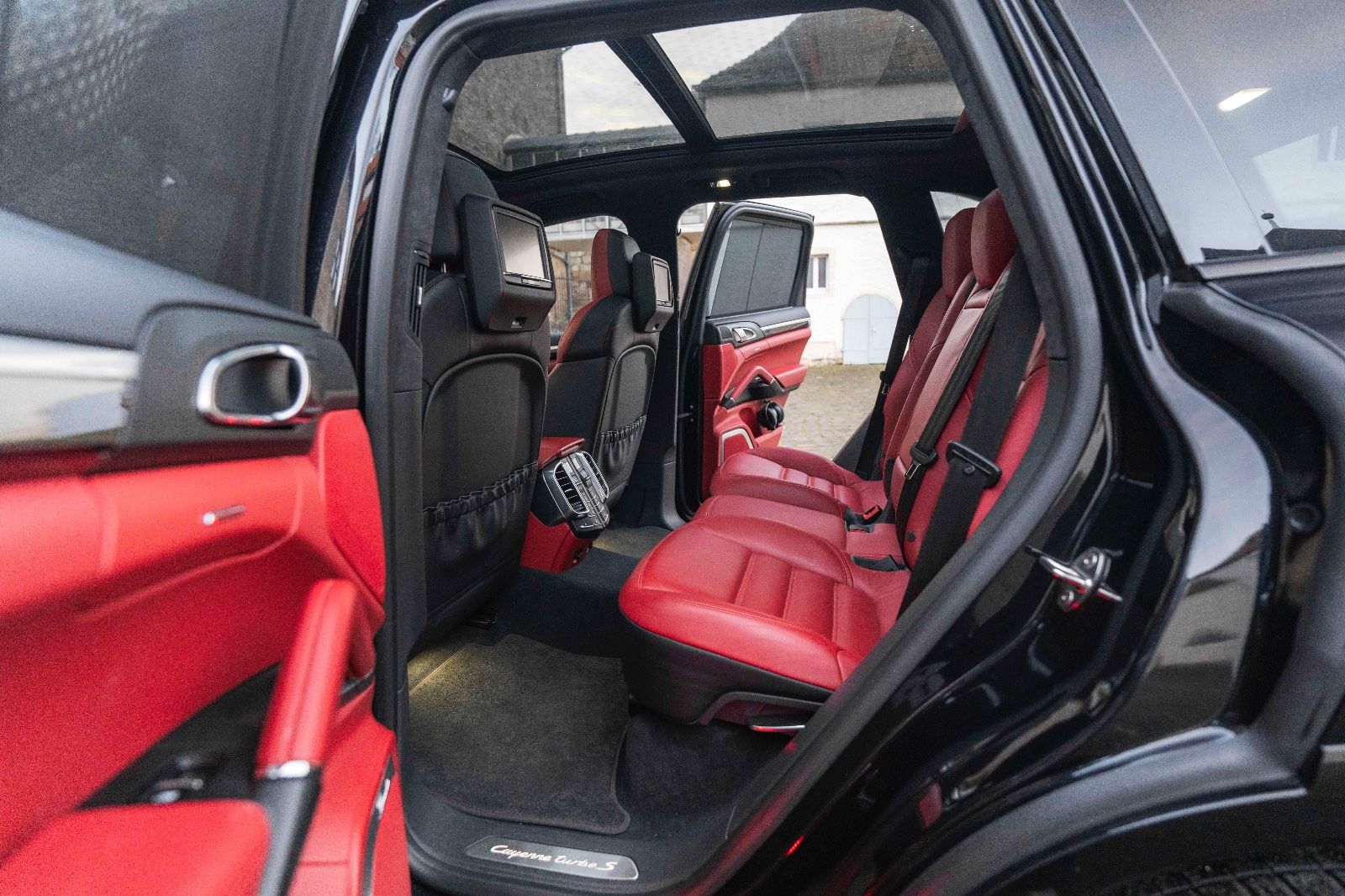 Fahrzeugabbildung Porsche Cayenne Turbo S BURMESTER SPORT-CHRONO ORI. LACK