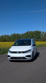 Volkswagen Touran 1.8 TSI DSG Highline R-Line AHK Standhzg - VW Touran von privat
