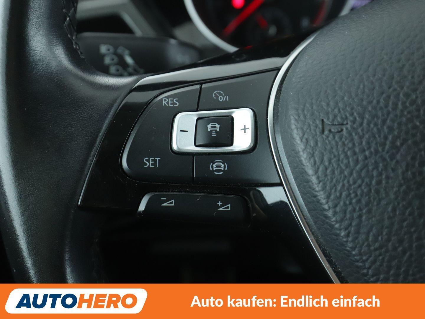 Volkswagen Touran 1.0 TSI IQ.DRIVE*NAVI*ACC*PDC*