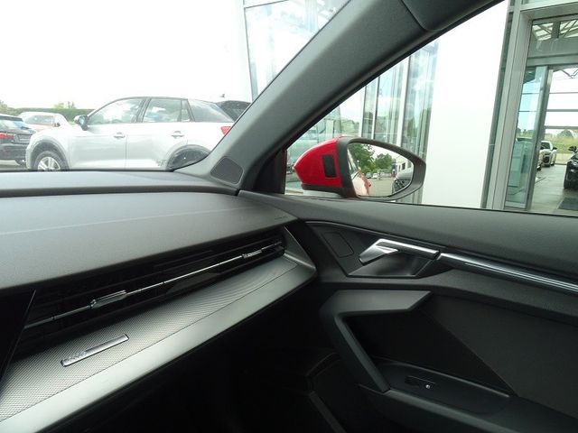 A3 Sportback 35 TFSI S-tronic S line / Matrix