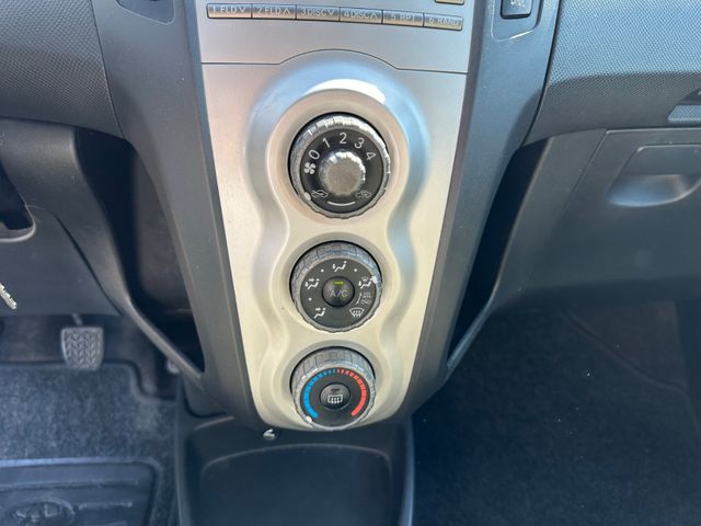 Toyota Yaris Sol