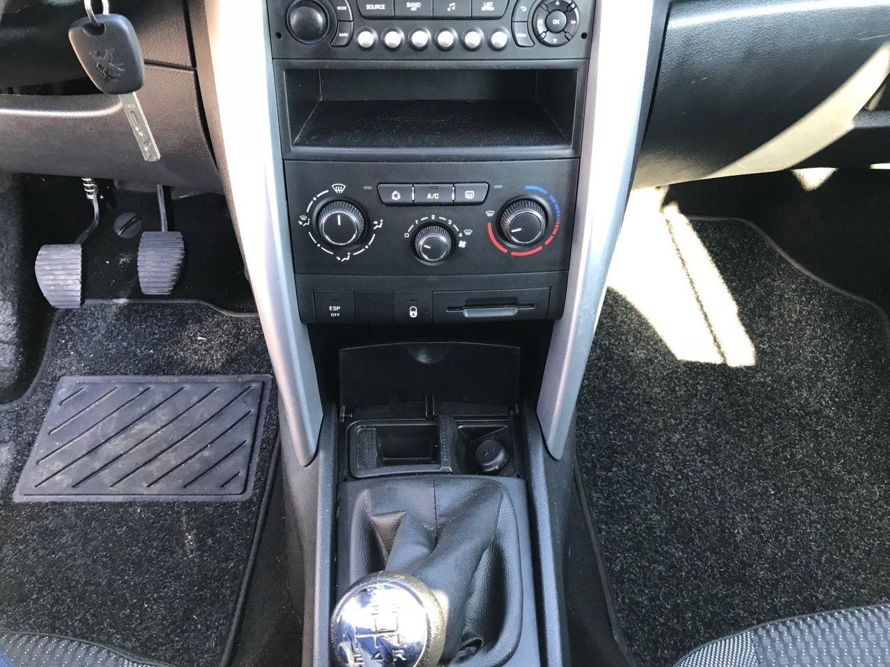 Peugeot 207 2013 — photo 10