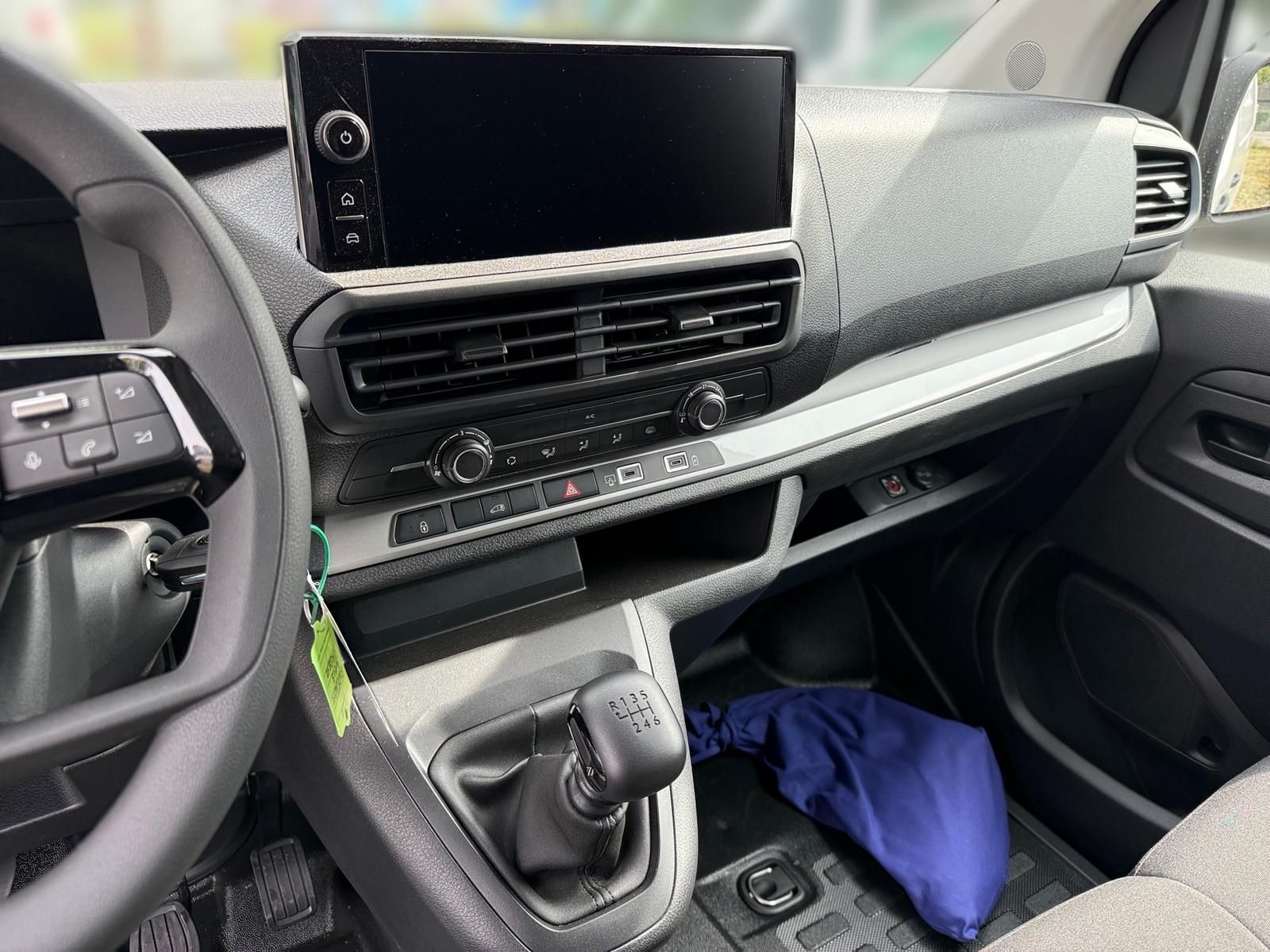 Fahrzeugabbildung Fiat Scudo XL Kastenwagen 150 MT6
