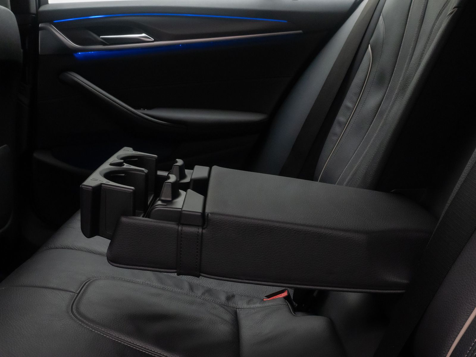 Fahrzeugabbildung BMW 520d xD M Sport Kamera DAB HiFi Lenkrhzg Komfort