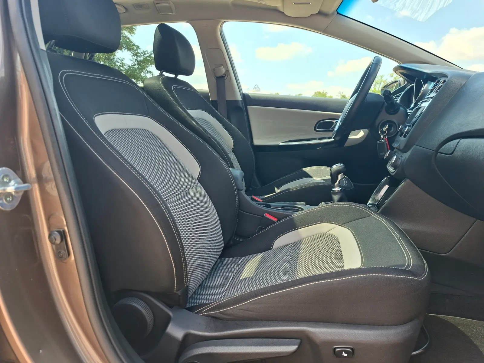 Kia cee'd 2015 — photo 31