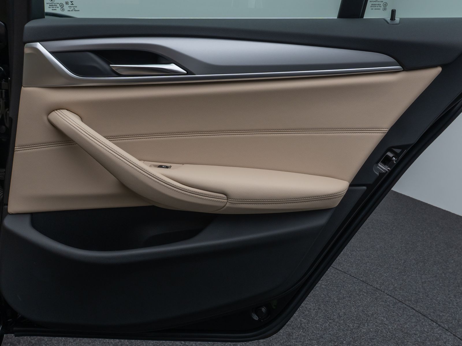 Fahrzeugabbildung BMW 530i Kamera Glasdach DAB Lenkrhzg Klima-4. Alarm