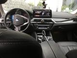 BMW 520i Touring A -LuxuryLine,AHK,Pano,Leder,Navi - gebrauchte BMW 520 aus dem Jahr 2021