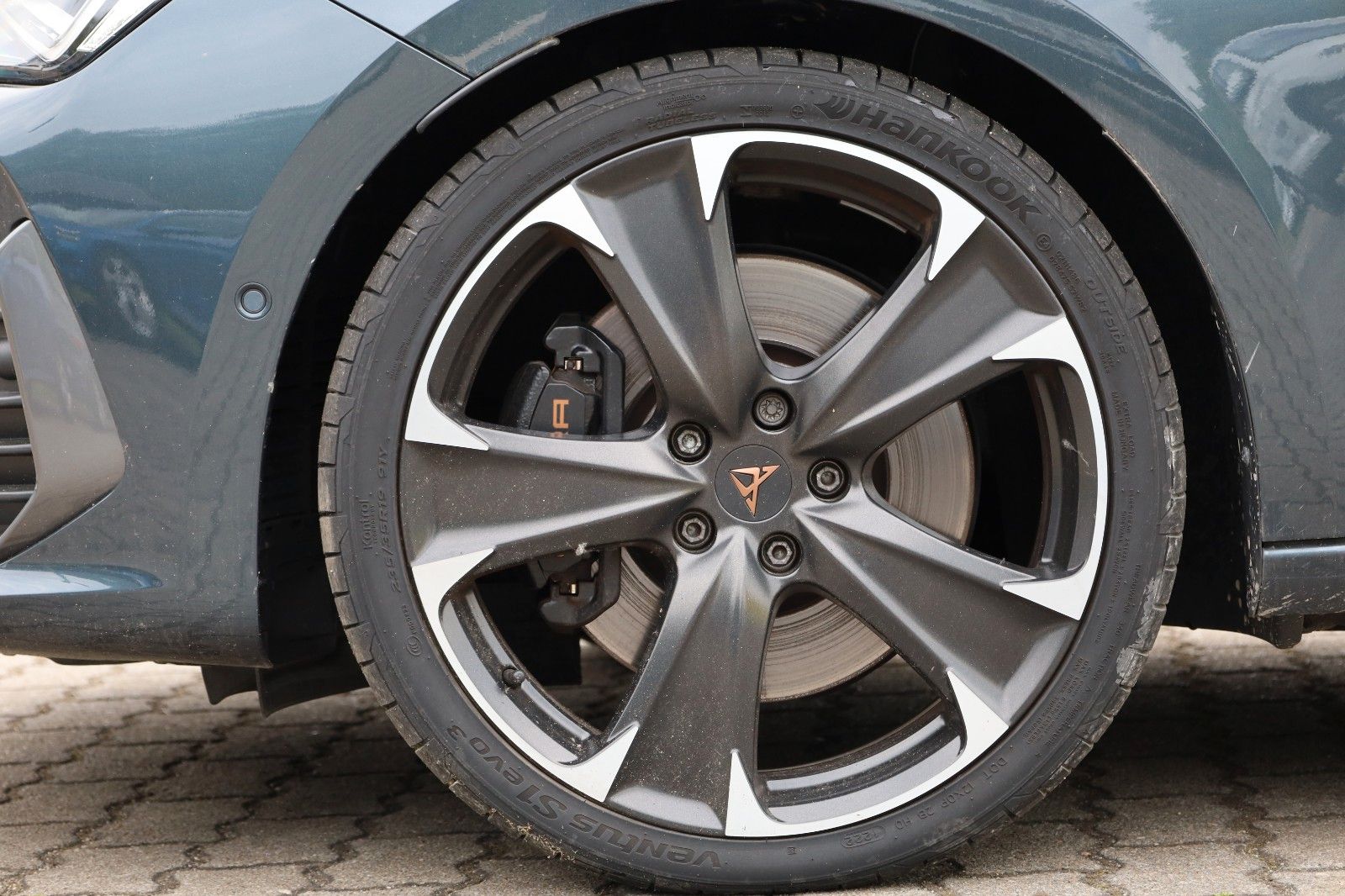 Fahrzeugabbildung CUPRA Sportstourer 2,0 TSI DSG *AHZV *Leder *PANO