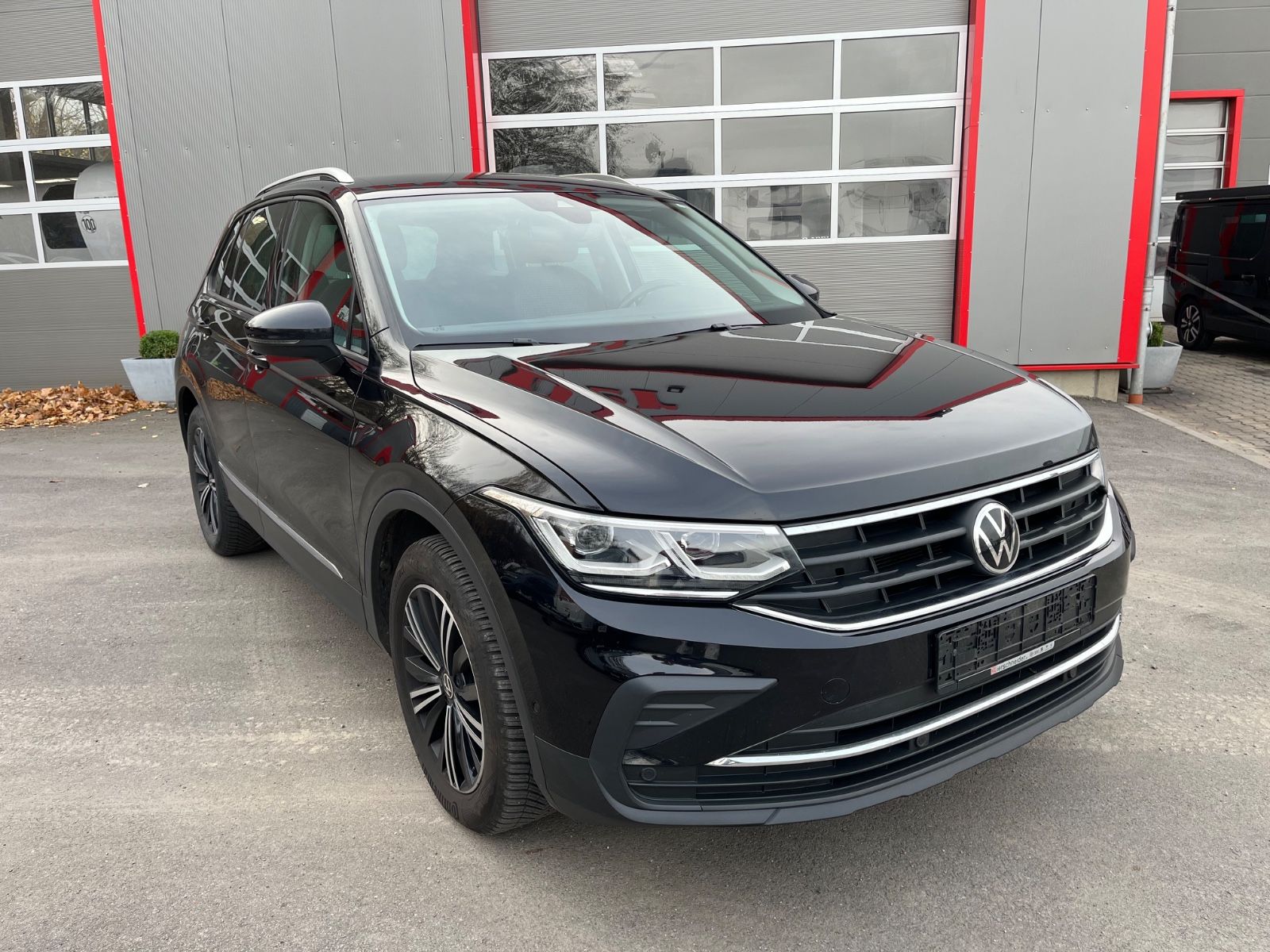 Volkswagen Tiguan Active foto 2