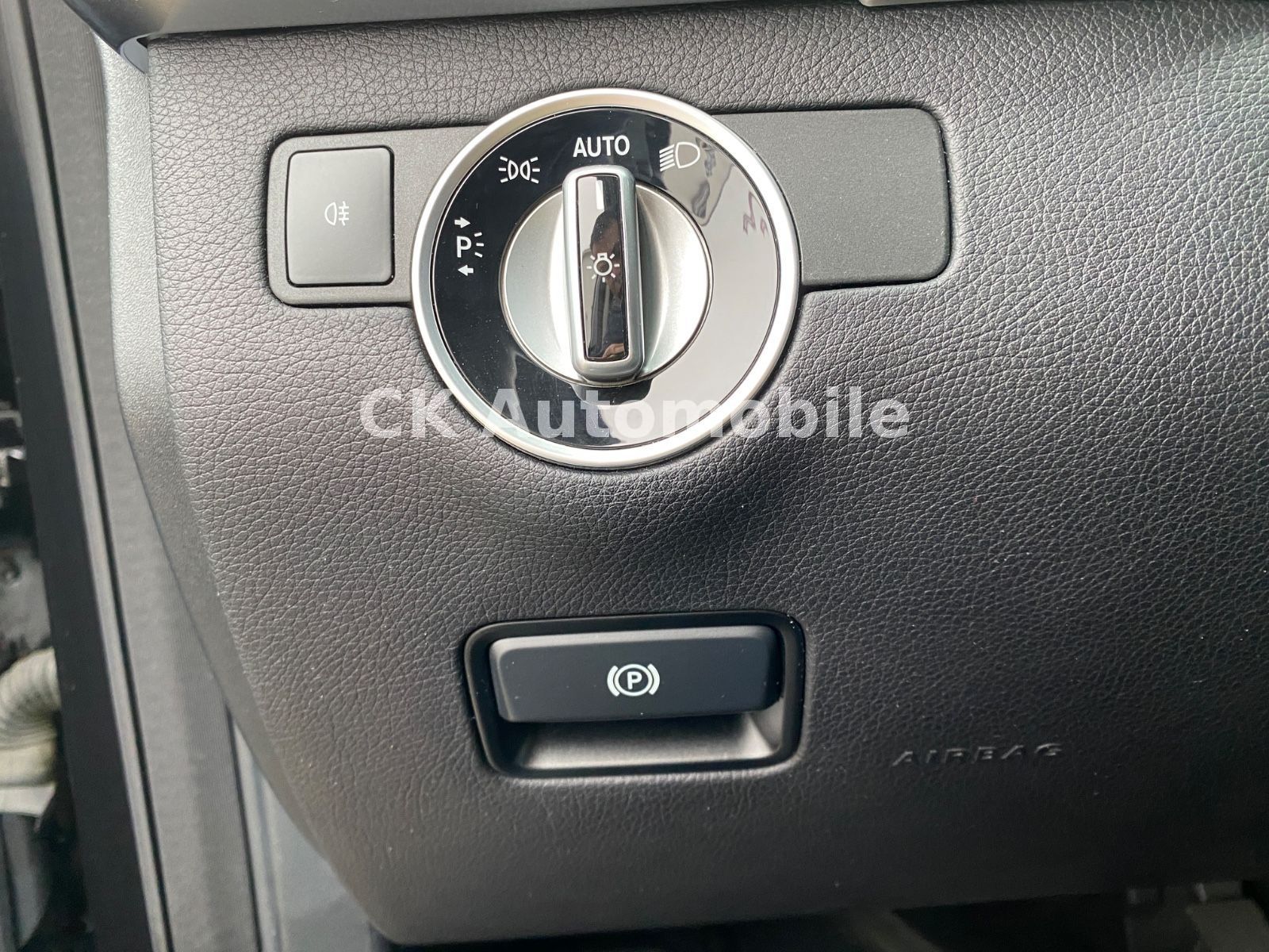 Fahrzeugabbildung Mercedes-Benz GLE 350d 4Matic/Navi/Rückfahrkamera/Tempomat