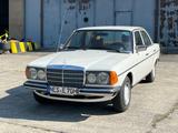 Mercedes-Benz 300 D W 123 im restaurierten Traumzustand - Mercedes-Benz 300 mit Diesel-Antrieb: 300d