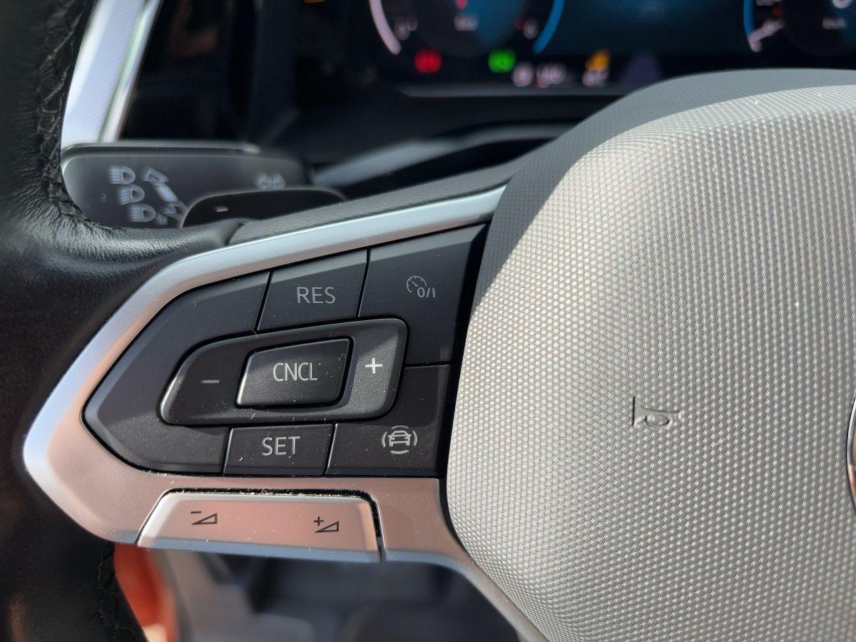 Volkswagen T7 Multivan 2.0 TDI DSG Kamera LED AHZV Navi