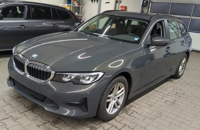 BMW 318 d T LED NAVI SPORT-MFL SHZ TP SPUR DAB PDC