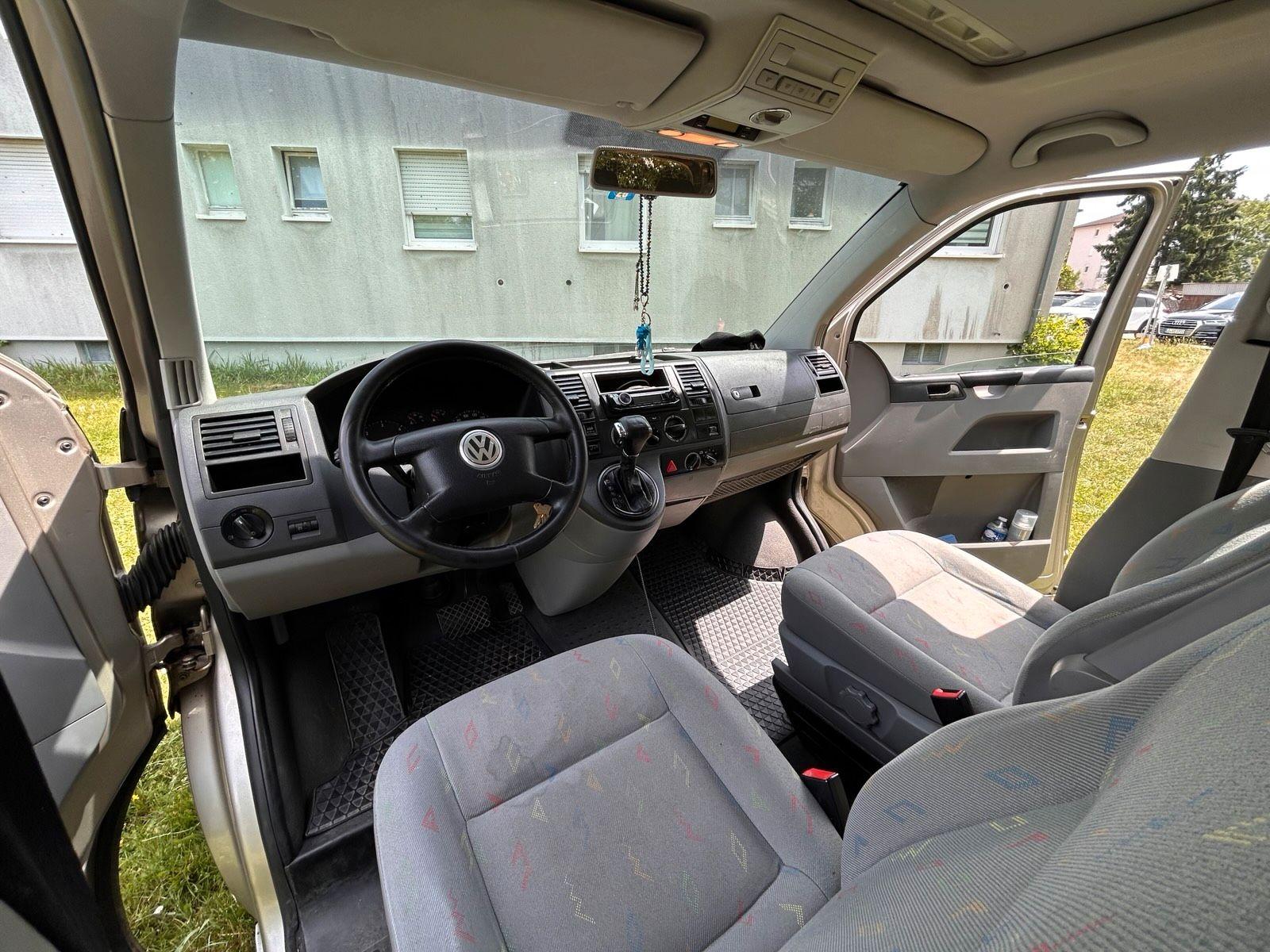 Volkswagen Transporter 2006 — photo 10