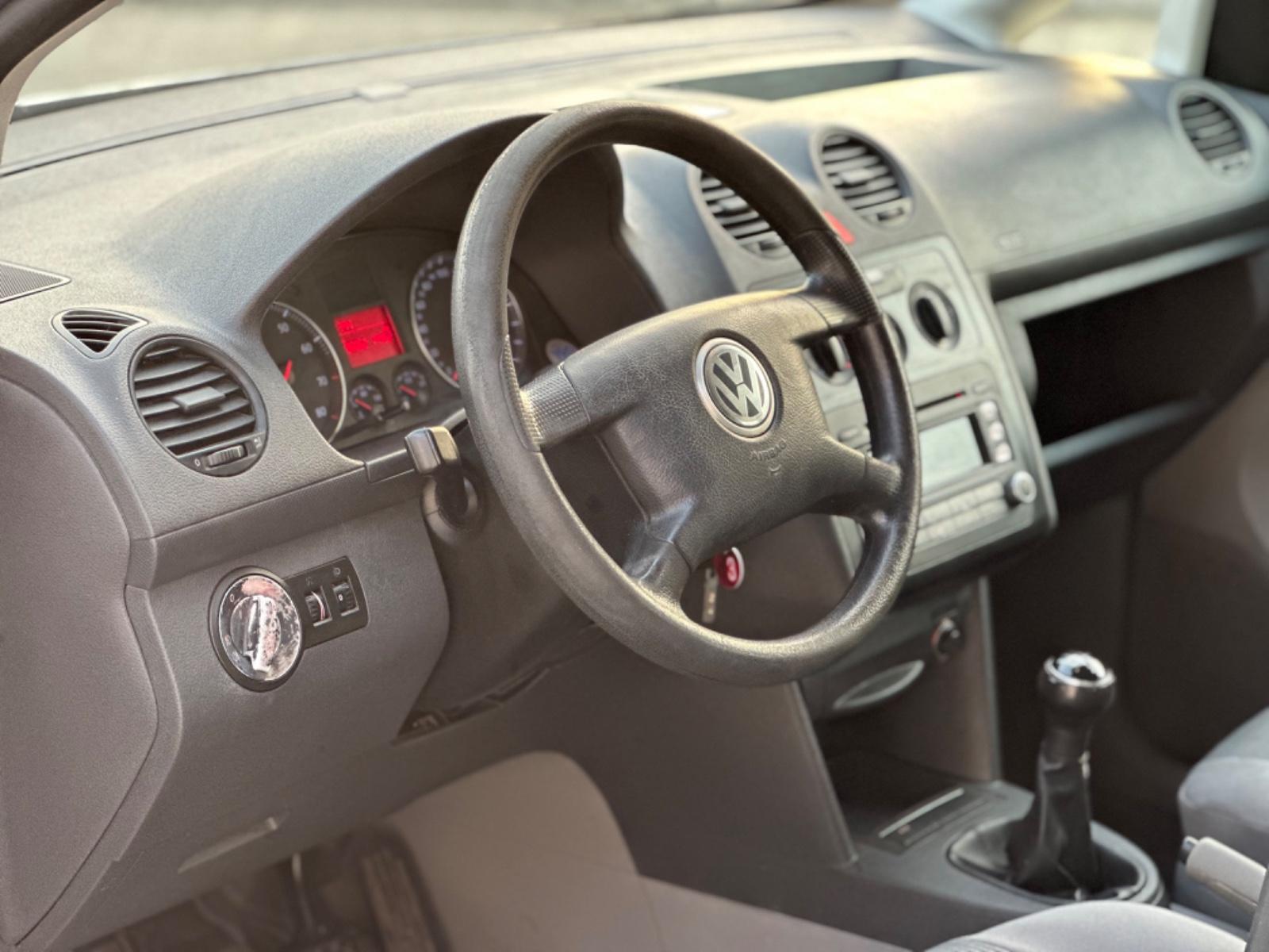 Volkswagen Caddy Life 1,6l Benzin 7Sitze Klima AHK ohne TÜV