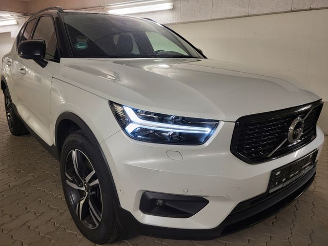 Volvo XC 40 2.0 T5 R-DESIGN AWD / PANORAMA / AHK